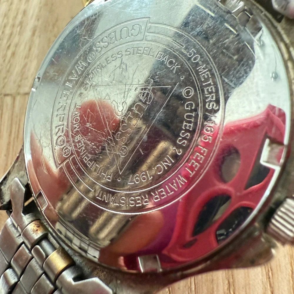 Rare Vintage Guess waterpro men’s two tone diver watch NEW BATTERY